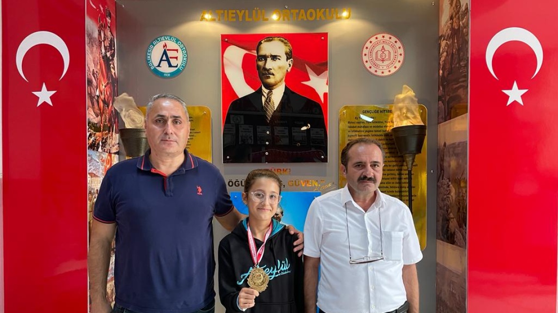 6/B sınıfı öğrencimiz Nisanur Bulut, Türkiye Tekvando Şampiyonu oldu.